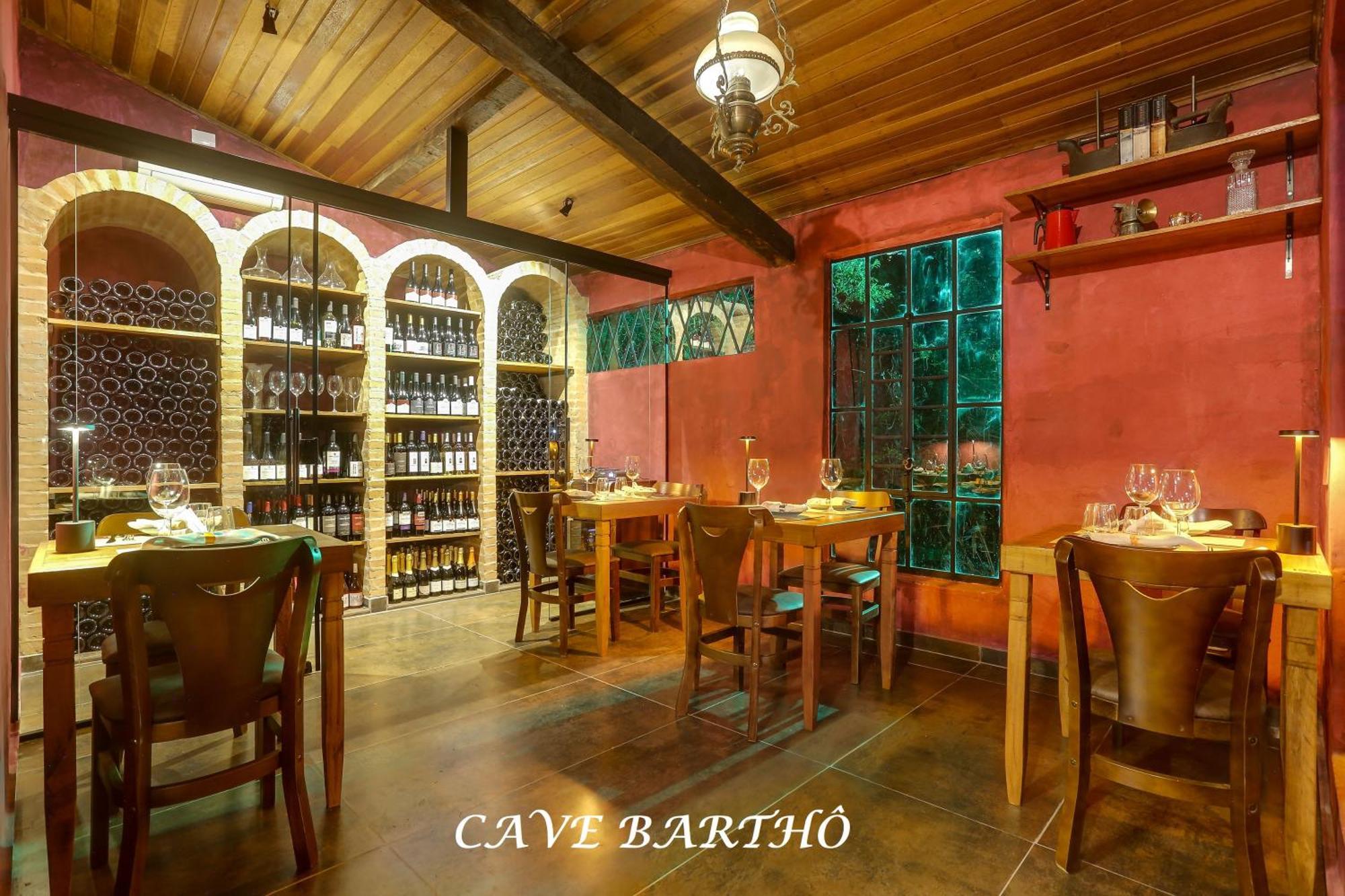 Pousada Famiglia Bartho Эспириту-Санту-ду-Пиньял Экстерьер фото